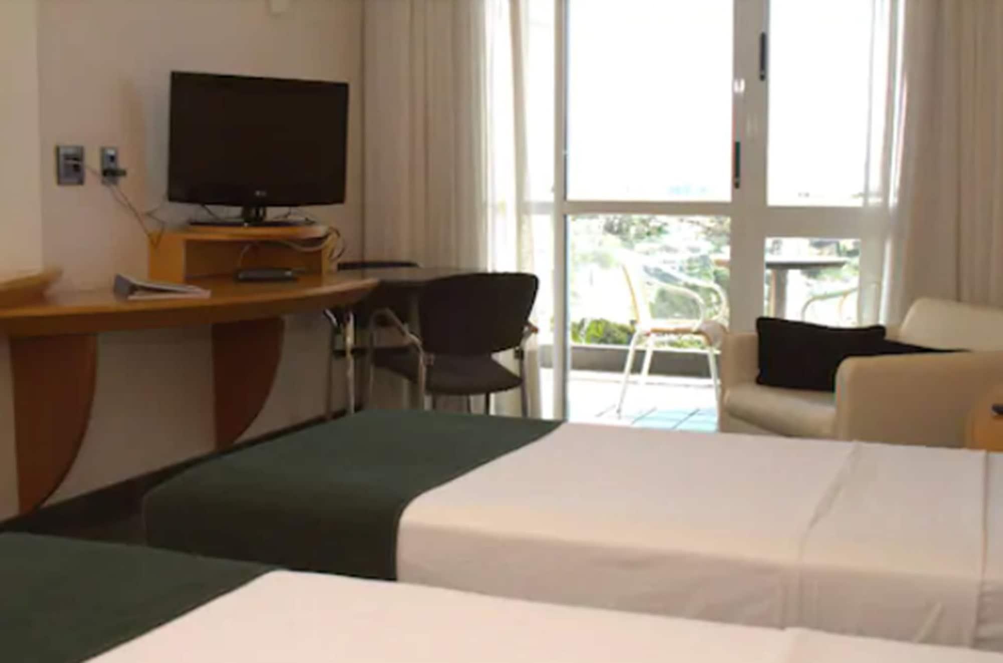 ויטוריה Hotel Senac Ilha Do Boi מראה חיצוני תמונה A room at the hotel