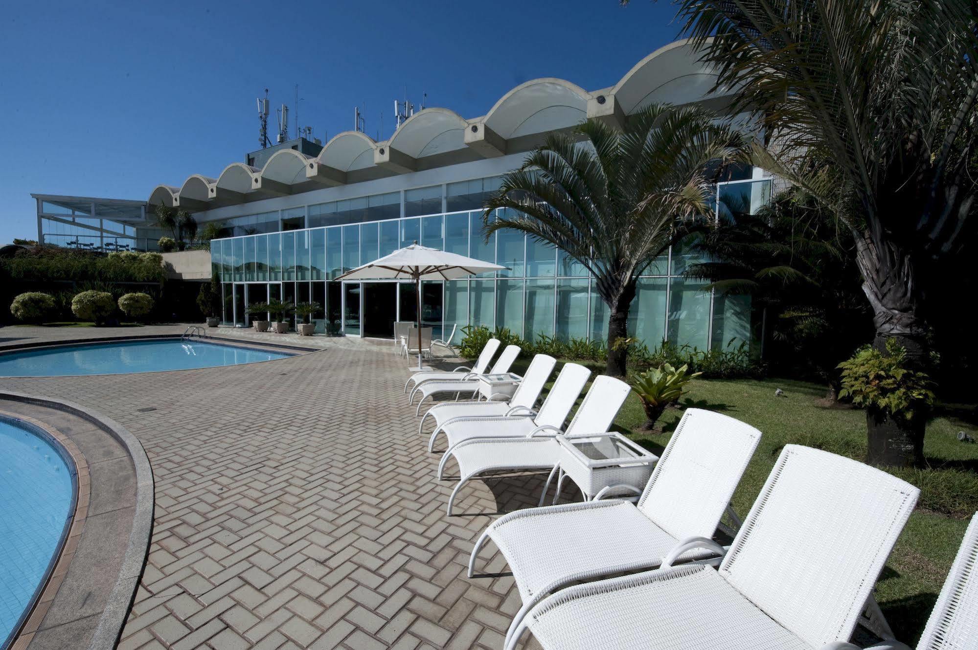 ויטוריה Hotel Senac Ilha Do Boi מראה חיצוני תמונה The pool at the hotel